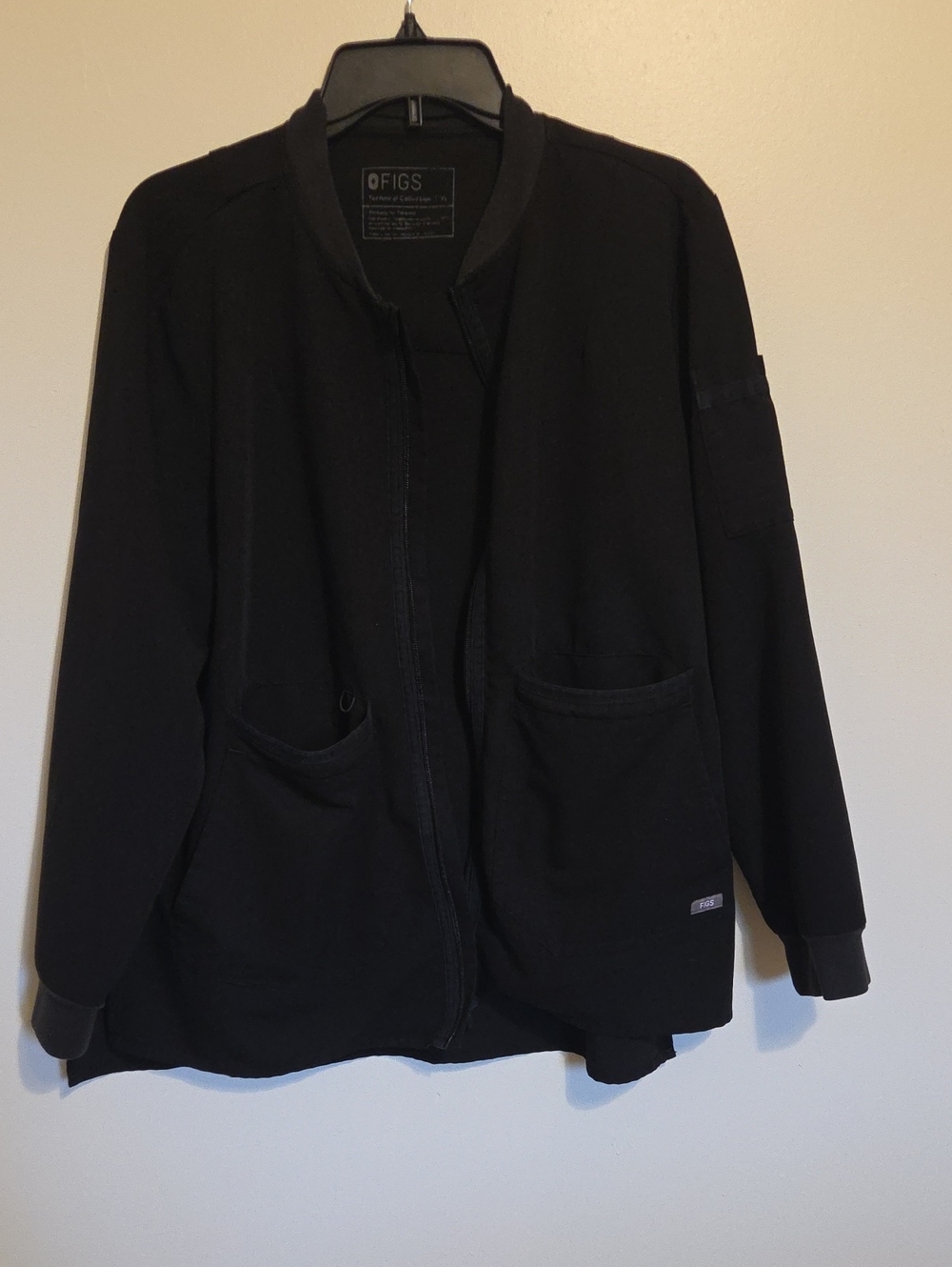 FIGS Women's Black Scrub Jacket
